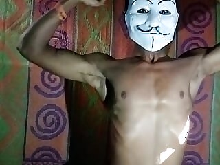 Desi bodybuilder builds his..