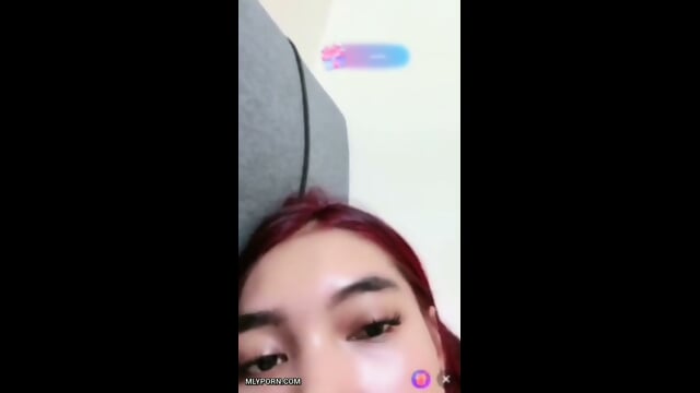 Awek cantik live streaming